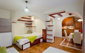 Green Apartment
